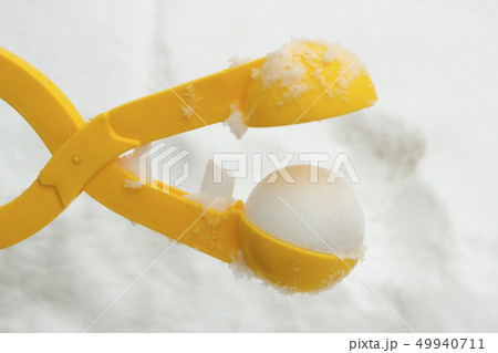 Children's winter games outdoors 49940711