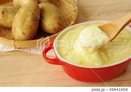 じゃがいもとアリゴ じゃがいもとアリゴ 49941608