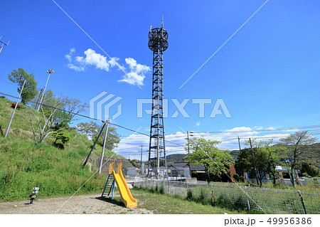 滑り台と携帯電話基地局 49956386
