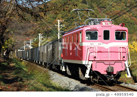 秩父鉄道デキ504号機牽引の鉱石貨物列車 秩父鉄道デキ504号機牽引の鉱石貨物列車 49959540