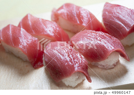 美味しい鮪のお寿司 49960147