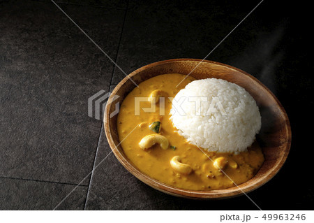 ココナッツカレー（湯気あり） 49963246