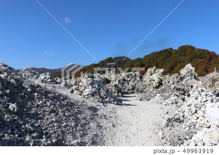 恐山　青空の下の慈覚大師堂 49963919