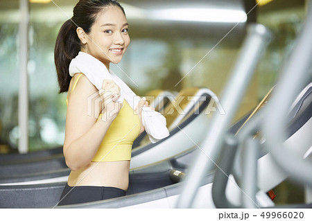 女性　スポーツウェア 49966020