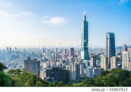 Beautiful landscape and cityscape of taipei 101 building and architecture in the city 49967812