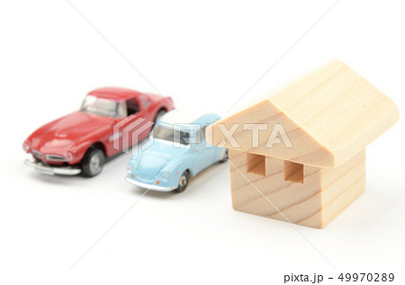 住宅と自動車 49970289