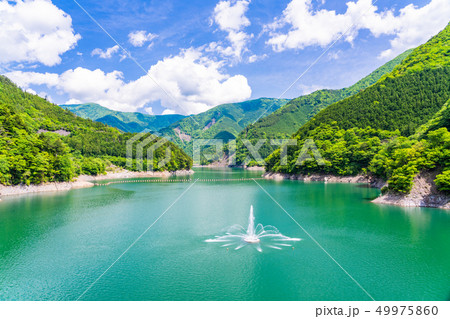 (静岡県)大井川長島ダム ダム湖の噴水 (静岡県)大井川長島ダム ダム湖の噴水 49975860