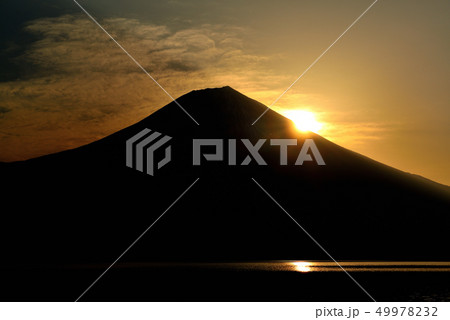 田貫湖 からの富士山の朝焼け 49978232
