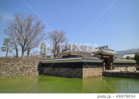 国宝松本城の黒門 49979054