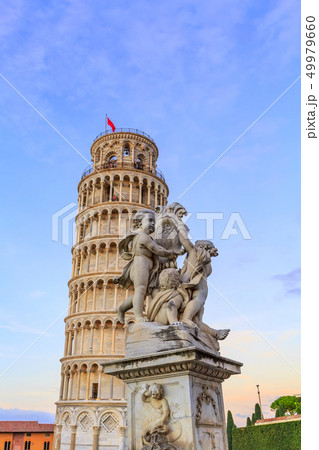 Leaning tower of Pisa, Italy 49979660