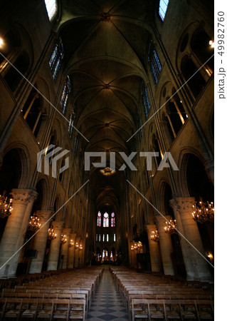 notre dame de paris 49982760