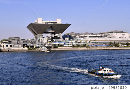 日本の東京都市景観　東京ビッグサイトなどを望む 49985830