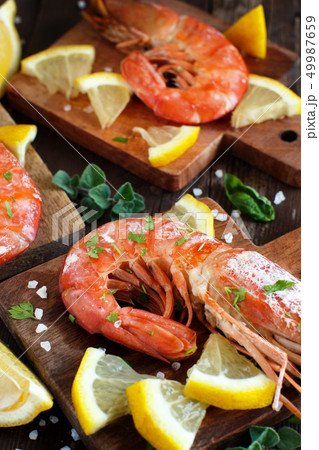 Grilled shrimps close up Grilled shrimps close up 49987659