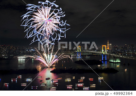 日本 東京 お台場の花火イメージの写真素材