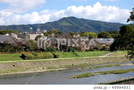 京の七口の一つ「鞍馬口」の場所を探しに加茂街道を北上途中、右方向に大文字山が見えシャターをきる 49994931