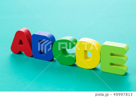 アルファベット 49997813