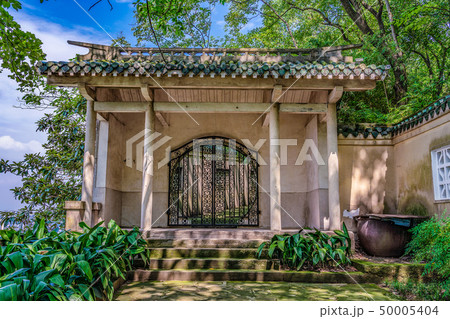 Traditional Chinese gate Traditional Chinese gate 50005404