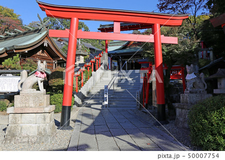 秋の三光稲荷神社 50007754