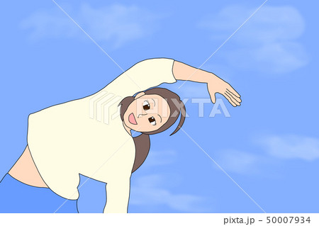 青空で体操する女の子 50007934
