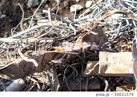 瓦礫　廃棄物　トラック　ショベルカー　作業　事業者　工事現場 50011579
