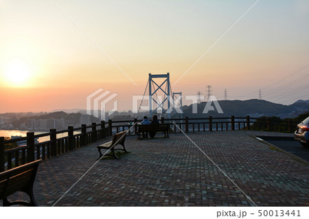 関門橋の夕焼け 50013441