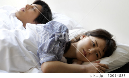 眠れない女性 眠れない女性 50014883