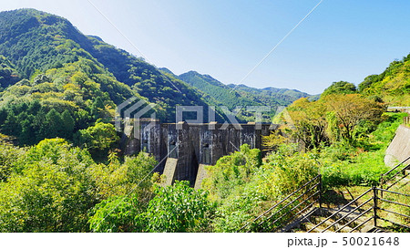 晴れの日の豊稔池ダム６ 50021648