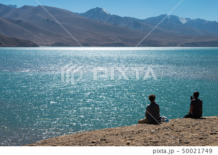 世界遺産 タジキスタン国立公園yashilkul Lake タジキスタン パミール高原の写真素材