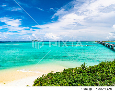 沖縄県 宮古島市 池間大橋と美しい海 沖縄県 宮古島市 池間大橋と美しい海 50024326