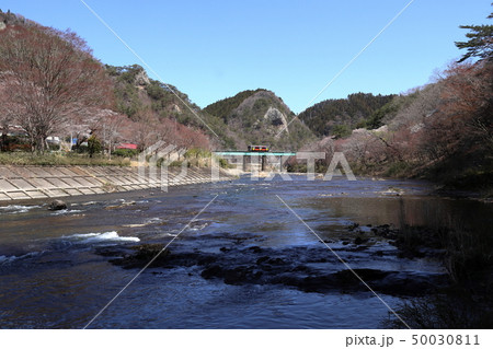 久慈川と水郡線列車 久慈川と水郡線列車 50030811