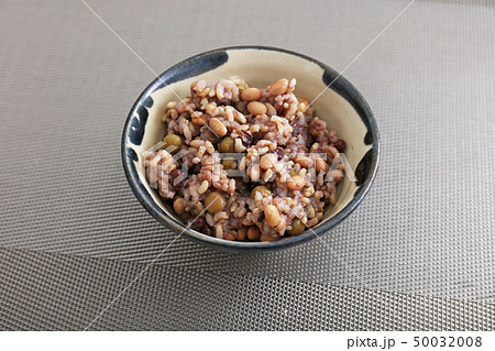 美味しそうな五穀ご飯 美味しそうな五穀ご飯 50032008