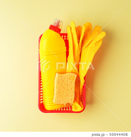 Modern set of professional cleaning service 50044408