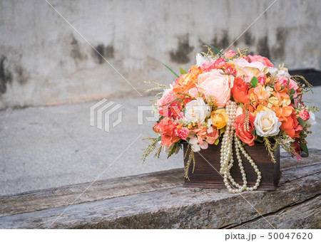 bouquet flower in vase 50047620
