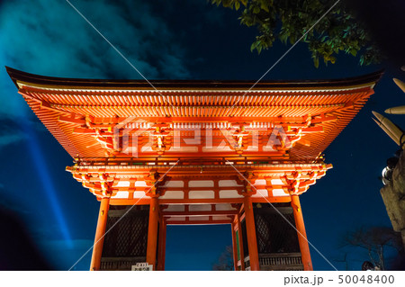 Beautiful Architecture in Kiyomizu-dera Temple Beautiful Architecture in Kiyomizu-dera Temple 50048400