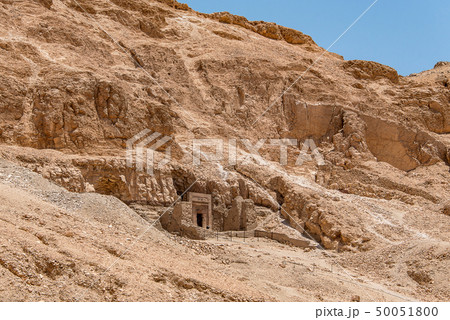 The antique temple of female pharao Hatchepsut near Luxor in Egypt 50051800
