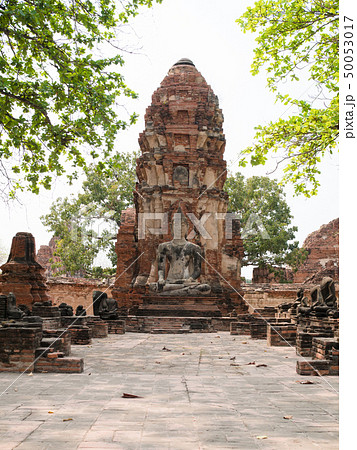 Old Beautiful Thai Temple wat Mahathat in Ayutthaya Historical Park 50053017
