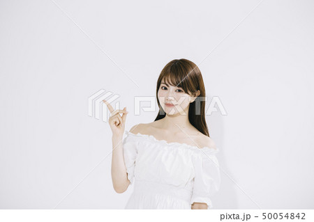 夏 女性 ポーズ 夏 女性 ポーズ 50054842