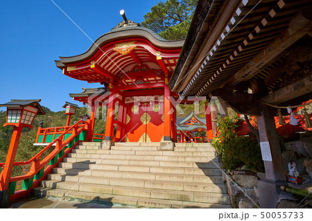 島根(山陰の小京都)の津和野 太鼓谷稲成神社の神門 50055733