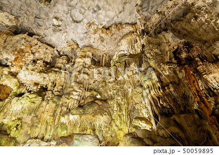 Dong Thien Cung cave in Halong Bay, Vietnam. Dong Thien Cung cave in Halong Bay, Vietnam. 50059895