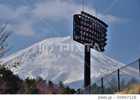 <イメージ> ナイター照明と富士山 <イメージ> ナイター照明と富士山 50067226