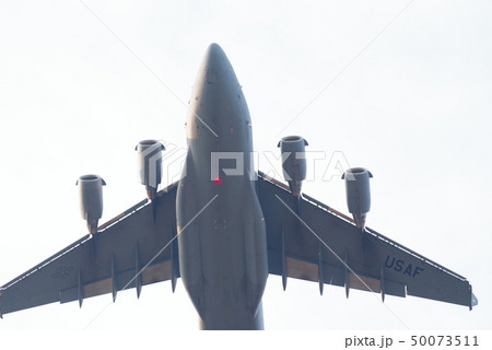 離陸するC-17グローブマスター 50073511