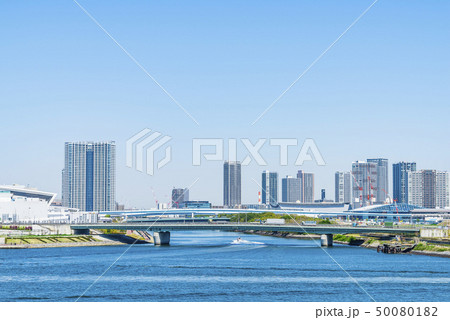 東京の高層マンション群 50080182