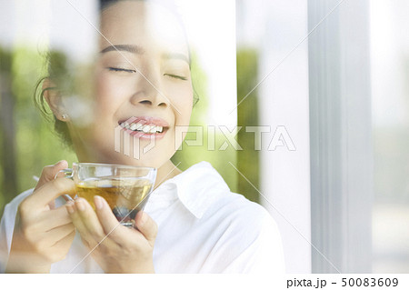 女性　ティータイム 50083609