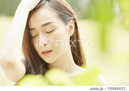 女性　ビューティー 50084052