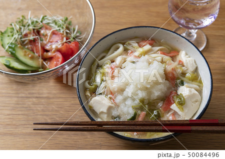 あんかけ饂飩とトマトサラダ 50084496