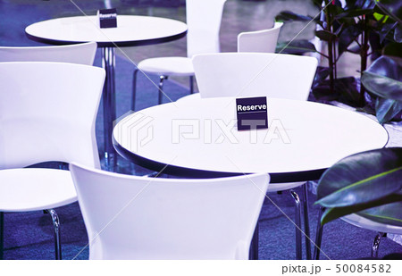 展示会場の商談コーナー 展示会場の商談コーナー 50084582