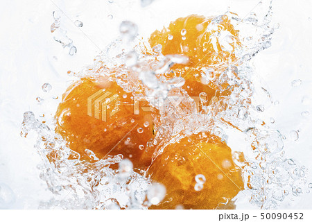 新鮮なオレンジ 50090452