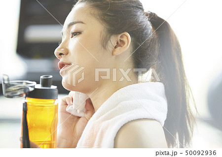女性 スポーツウェア 女性 スポーツウェア 50092936