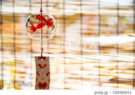 夏の風物委の風鈴の写真素材