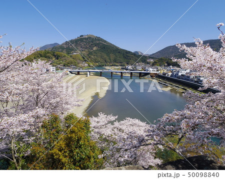 春の大洲城より望む肱川 春の大洲城より望む肱川 50098840